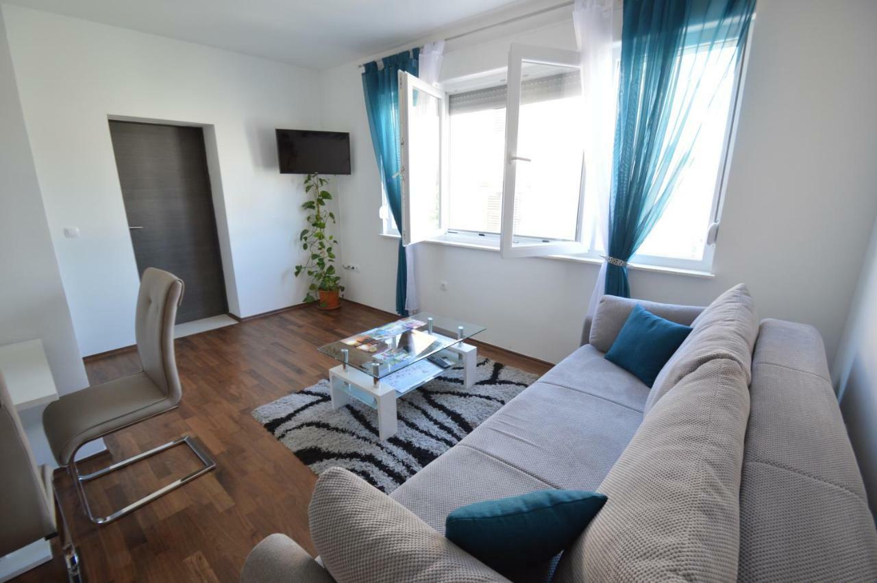 Apartments Silvia ザダル エクステリア 写真