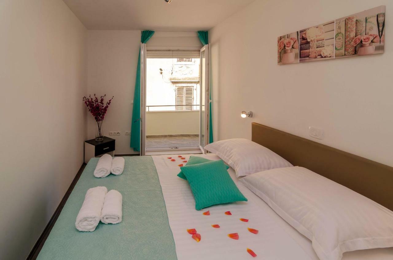 Apartments Silvia ザダル エクステリア 写真